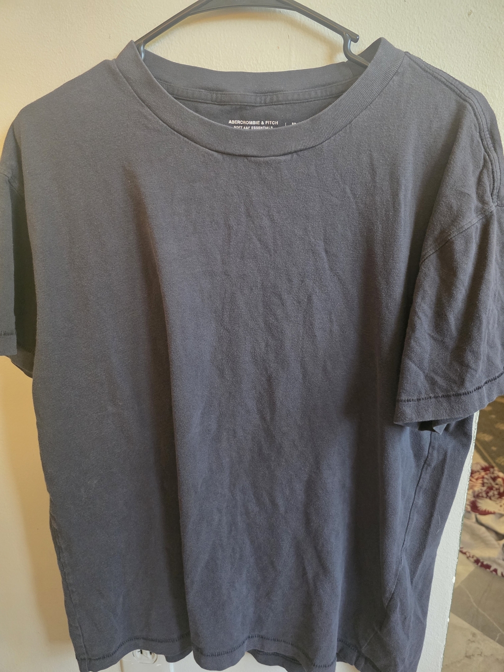 Abercrombie & Fitch Men’s Dark Gray Crew Neck T-Shirt